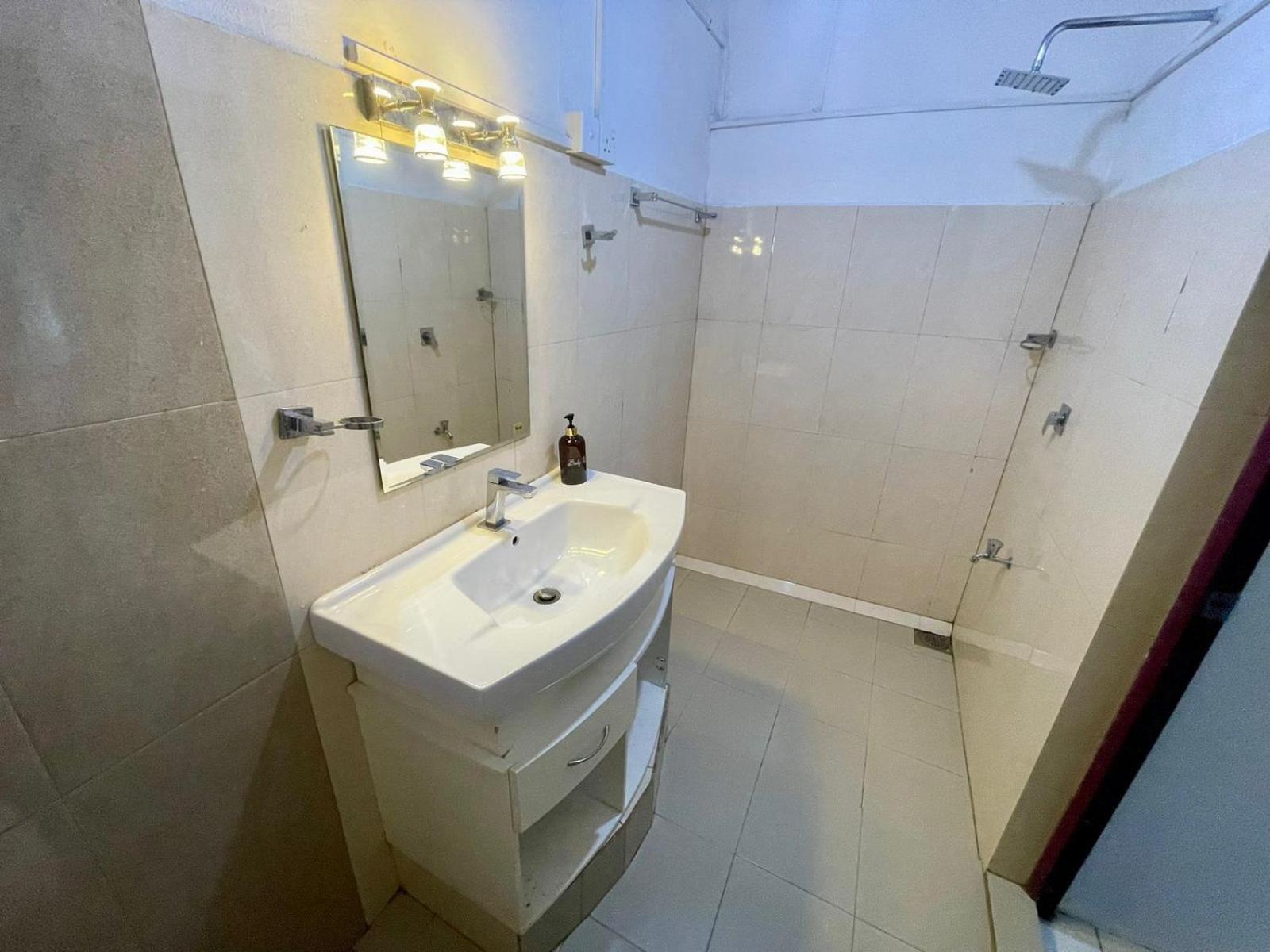 Hotel One Sixty مافونت لافينيا المظهر الخارجي الصورة